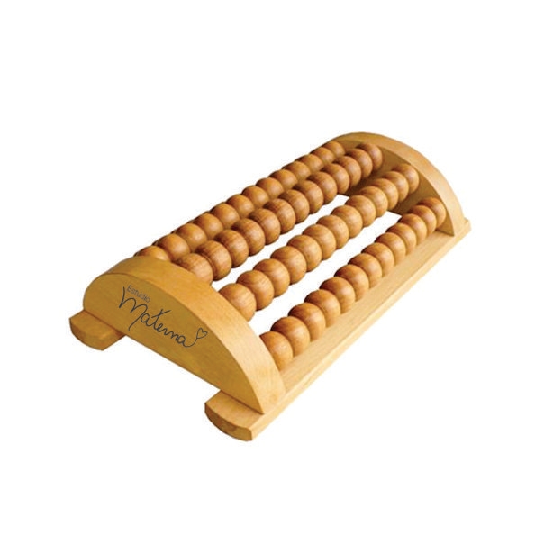 Massageador de madeira para os pés